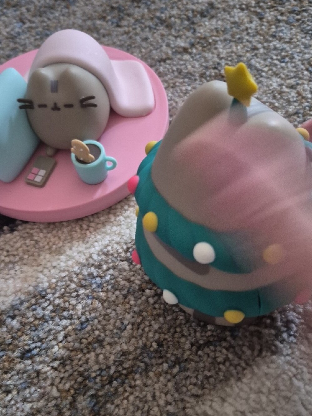 Pusheen Plush Trio Candy, Pink Play Base & Teal Tree Figure - Picture 6 of 10
